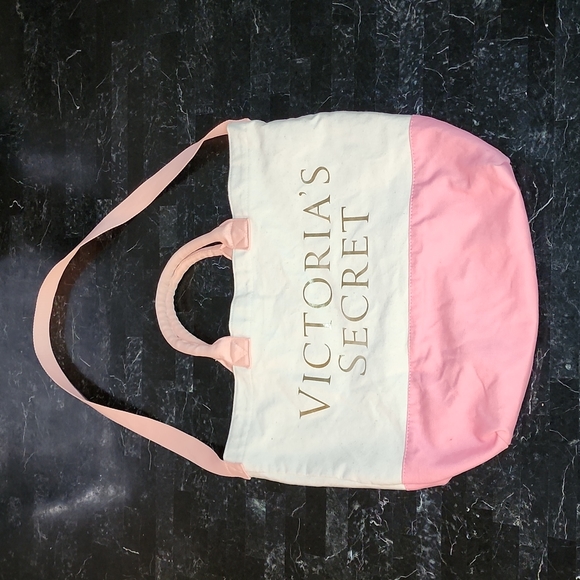 ❤️  Victoria Secret tote ❤️ - Picture 2 of 9